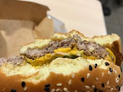 安格斯厚牛培根堡-麦当劳(沙河店)