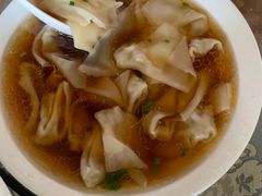 海鲜小馄饨-洪大妈·黄鱼面(金山嘴渔村店)