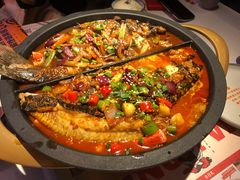 -鸣记脆皮烤鱼·海鲜烤鱼(三八广场店)