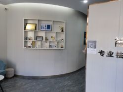 -苗方清颜专业祛痘·皮肤管理