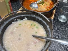 -何妹湿辣牛肉·粤式烧烤砂煲(桂雅路店)