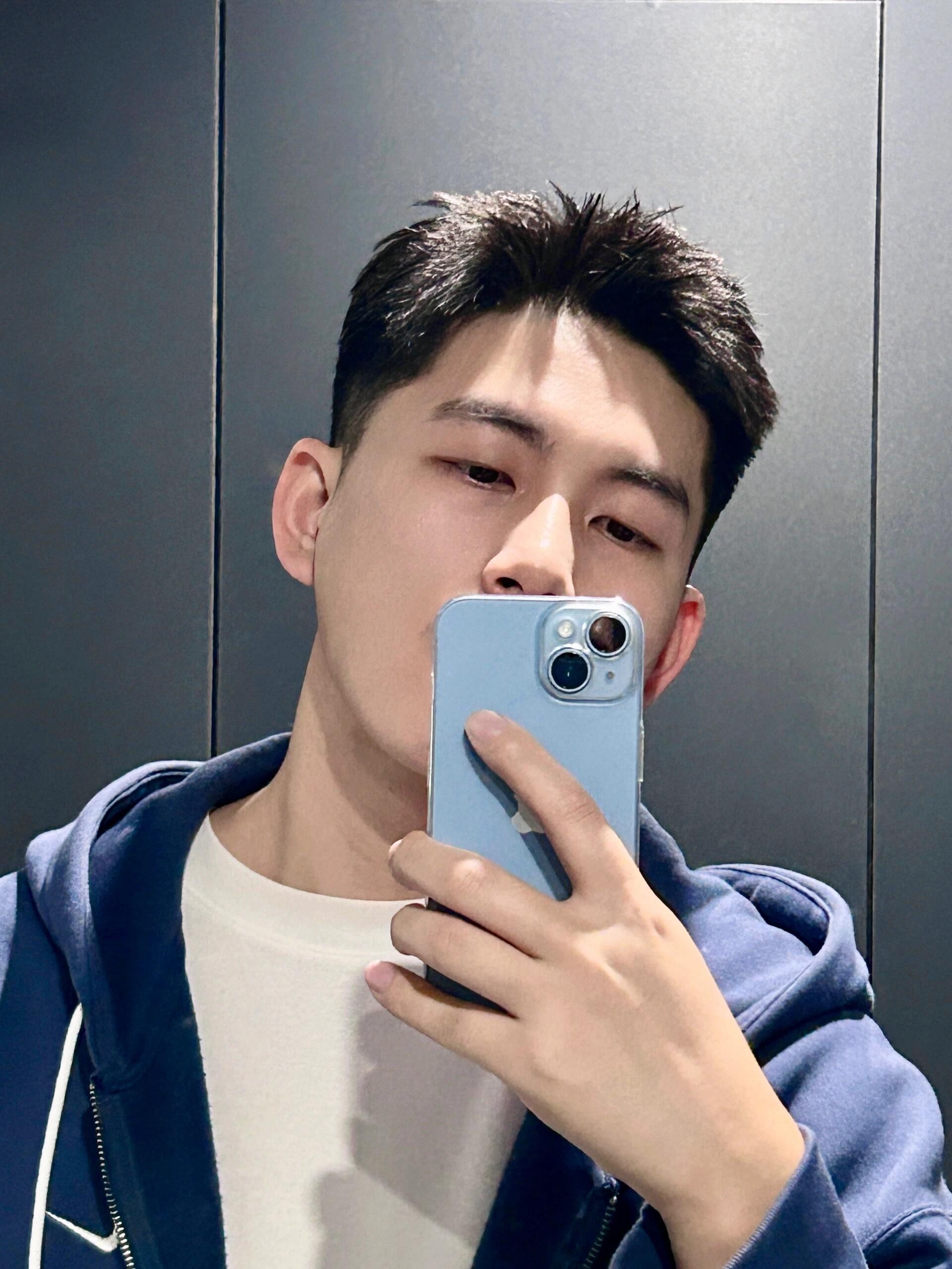 男生短发look