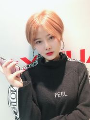 -苑苑发型设计