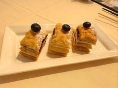芝士蓝莓拿破仑-利苑酒家(宜安广场店)