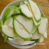 家常菜中好吃又好做的炒西葫芦