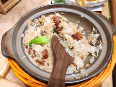 金牌腊味煲仔饭-煲大王猪肚鸡·椰子鸡火锅(红谷滩万达店)