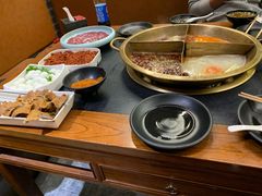 -沸炉重庆老火锅(军事博物馆店)