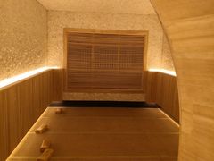 -涨巢·潮玩水疗局