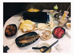 -鲜入围煮花胶鸡海鲜火锅