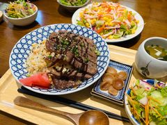 好大一块牛排饭-肥朵食堂(带梦胡同店)