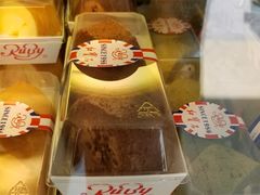 巧克力雀巢卷-红宝石·鲜奶小方·海派西点房(南丹店)