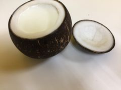 -志龙皇冠吃货椰子铺