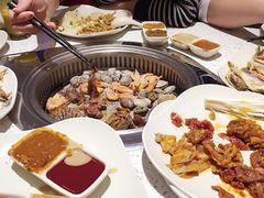 -佰烧海鲜烤肉火锅自助(世茂国际广场店)