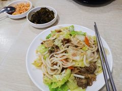 肥牛炒乌冬面-拌来拌去石鍋拌飯(文鼎店)