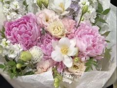 -花间阁鲜花气球连锁(两路口上清寺急市救中心店)