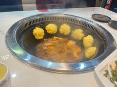 -哈尔滨烧烤·山河村铁锅炖(交大店)