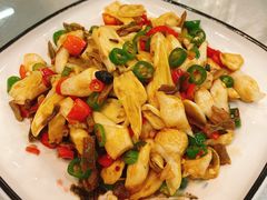 卜豆角炒藕尖-东方红酒楼(知春路店)