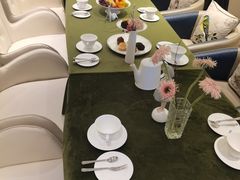 -燕庭·纯燕窝·甜品下午茶(南京西路店)