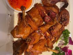 秘制龙井香酥鸭-外滩往事民国上海菜(黄浦店)