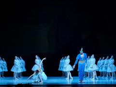 -交通银行前滩31演艺中心