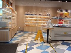 面包甜点陈列柜-85度C(生甜甜圈研究工坊·上海局门店)