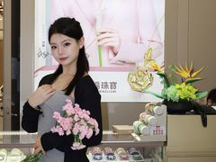 -王府井百货熙地港店