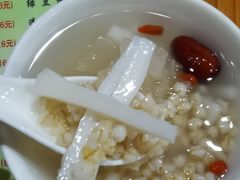 雪耳淮山清补凉-明记凉茶店(安富街店)