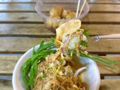 -席娜卡琳火车铁道夜市