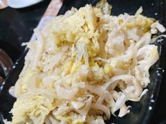 东北酸菜-果松木炭酸菜铜火锅·外婆参鸡汤