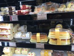 面包甜点陈列柜-苹果花园(金沙江店)