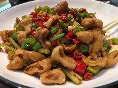 石门肥肠-野渡坡·极致湘菜·庭院餐厅(汉阳店)