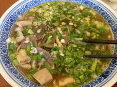 -泉儿头杂碎(杂碎师大店)
