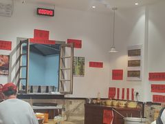 -柳州肥姨妈大骨螺蛳粉(曹路店)