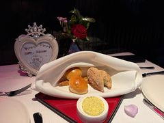 -弦月窗LUNETTE BY AMANDA(复兴路店)