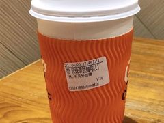 珍珠拿铁咖啡-CoCo都可(1818时尚大道美食城店)