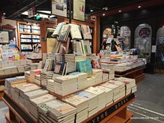 -西西弗书店&矢量咖啡(来福士广场店)