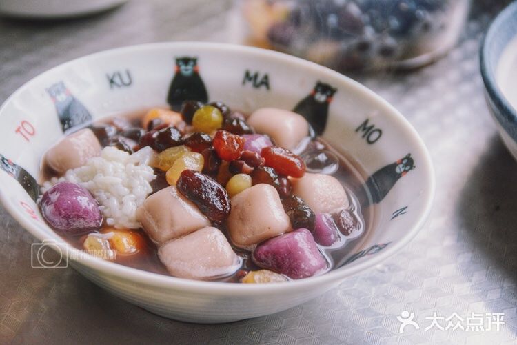 想吃芋圆不巧家里什么材料都有，不就是糖水吗