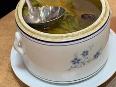 霸王花煲猪肘肉-正宗鸡饭粤香酒家(朱村店)