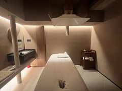 -灸春堂·艾灸·痛症·整脊连锁(之江银泰店)