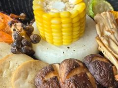 -雾山韩式烤肉·海南糟粕&椰子鸡火锅·海景餐厅(三亚绿发山海天JW万豪酒店)