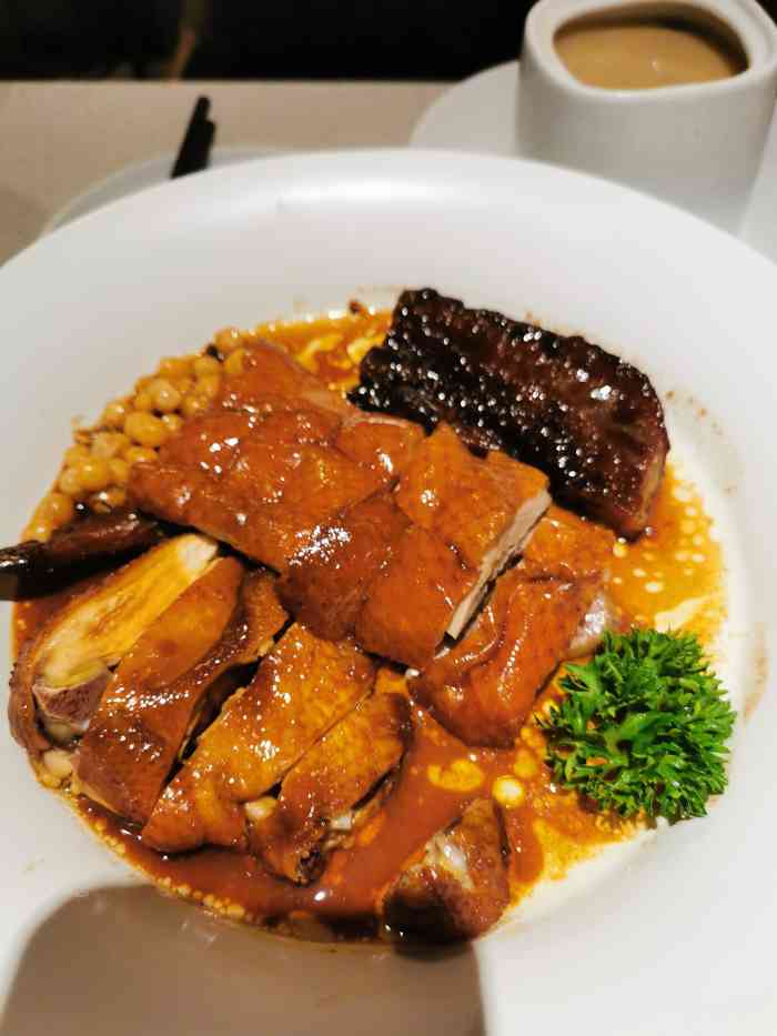 汤城小厨(东方新天地店)-"汤很美味又营养,菜品精致,服务周到～.