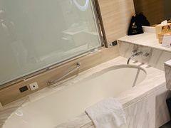 -上海中航虹桥机场泊悦酒店