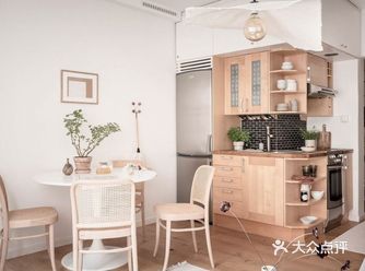 极简生活｜原木风单间出租屋改造灵感 对生活断舍离的原