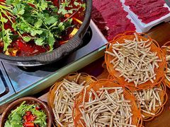 -黔有有贵州酸汤夺夺粉火锅(五味十字店)