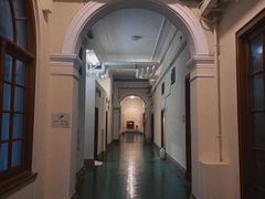 -香港大学