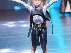 -翎秀服装模特