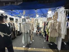 -吴山路夜市