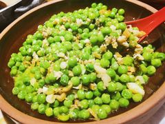 菜荪子甜嫩豆-吃饭皇帝大土家民族菜(正大广场店)