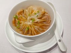 鲜蟹肉龙虾汤包-北京厨房(SKP店)