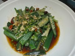 捞汁秋葵-魏铭鱼头捞饭(晋阳路店)